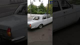 Ретро машина "Волга" ГАЗ-24. Russian old car Volga.