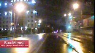 Момент страшного ДТП в Уфе у Верховного суда, в котором погибли 3 человека