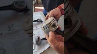 en que posicion van los anillos del piston