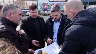 Движение автомобилей по улице Комсомольской перекрыли