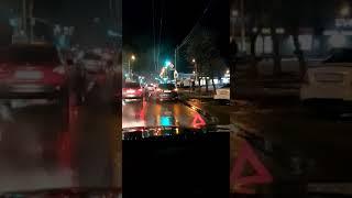 Авария на западе Волгограда сковало движение автомобилей