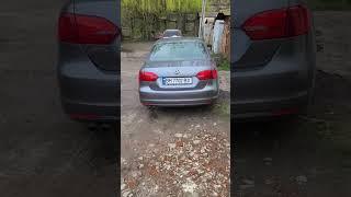 Желтые повороты в Volkswagen Jetta 6 2012 USA / Желтые повороты в красном фонаре