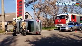 Керчь: водитель автомобиля "Форд" не справилась с управлением