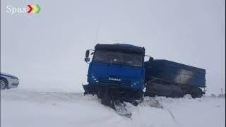 Ростовская область. При столкновении автомобилей Kia и КамАЗ скончался  водитель автомобиля Kia.